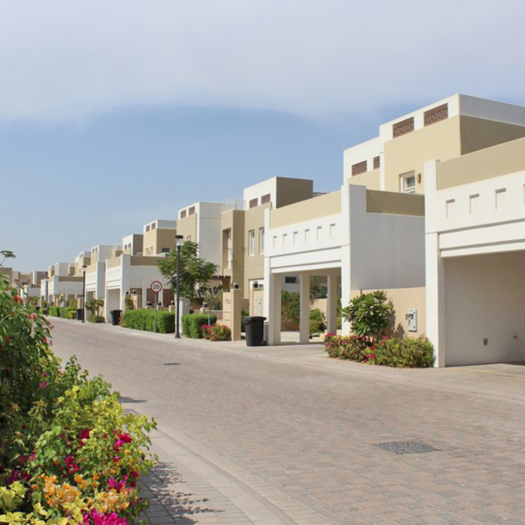 picture showing luxury villas mudon Dubai area 